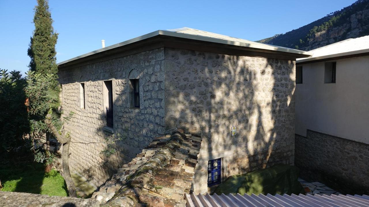 Вилла The Old Olive Mill House Aegae Экстерьер фото