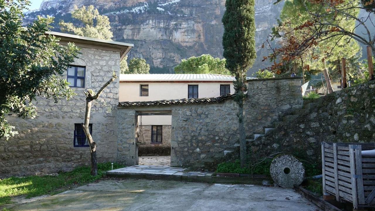 Вилла The Old Olive Mill House Aegae Экстерьер фото